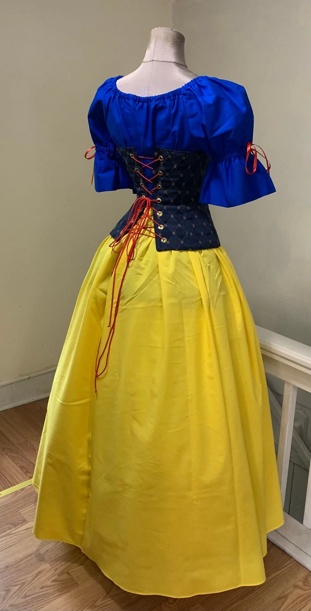 Snow White - Image 4