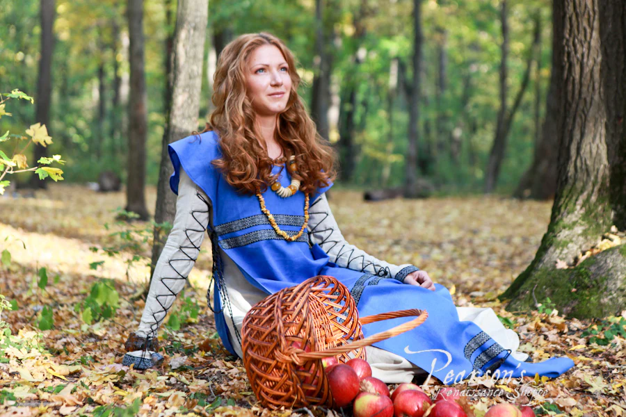 Sunshine Janet Surcoat - Image 6